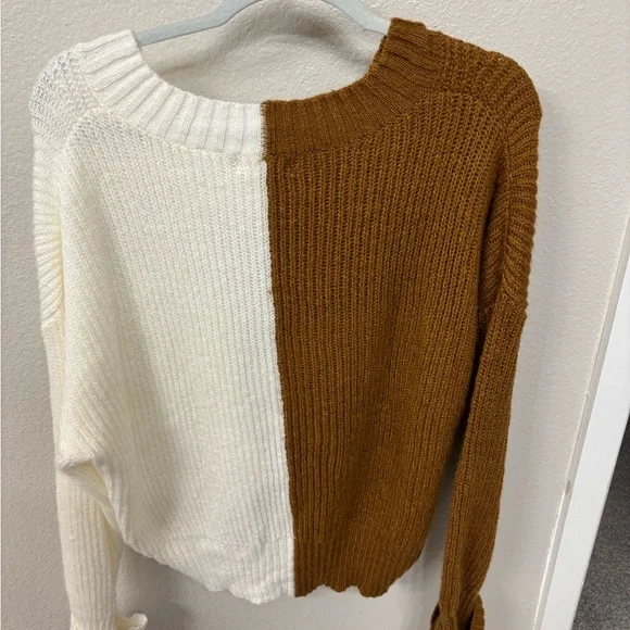 Altar’d State Two-Tone Brown and White Sweater - Picture 2 of 4
